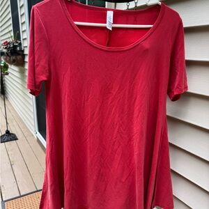 LuLaRoe Women's Red Short Sleeve Top